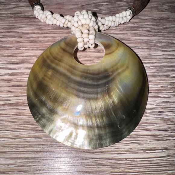 Mother of Pearl Shell Disc Pendant/ Long Bead And Wood Necklace J3 - Picture 2 of 4